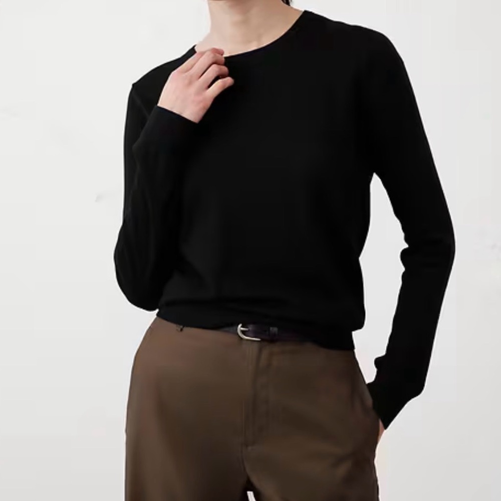 Banana republic black sweater size xs
